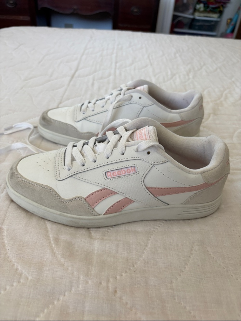 Reebok Galaxy 7 Retro Pink / White Sneakers Women’s 7.5